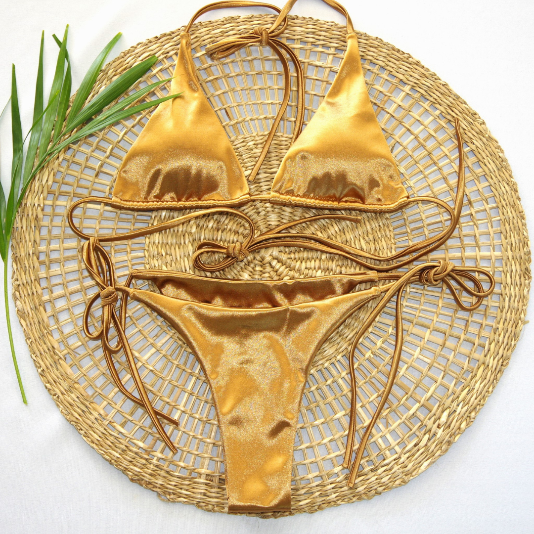 maillot de bain deux pièces modèle dorado sur présentoir