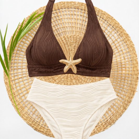 Maillot  modèle Tahou avec étoile sur support